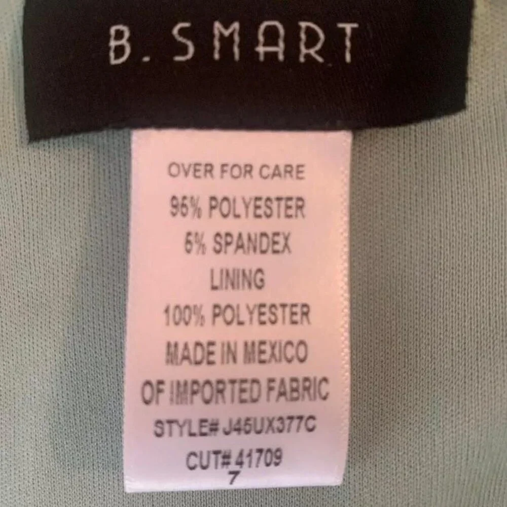 B. Smart Women's Dress - Picture 6 of 7